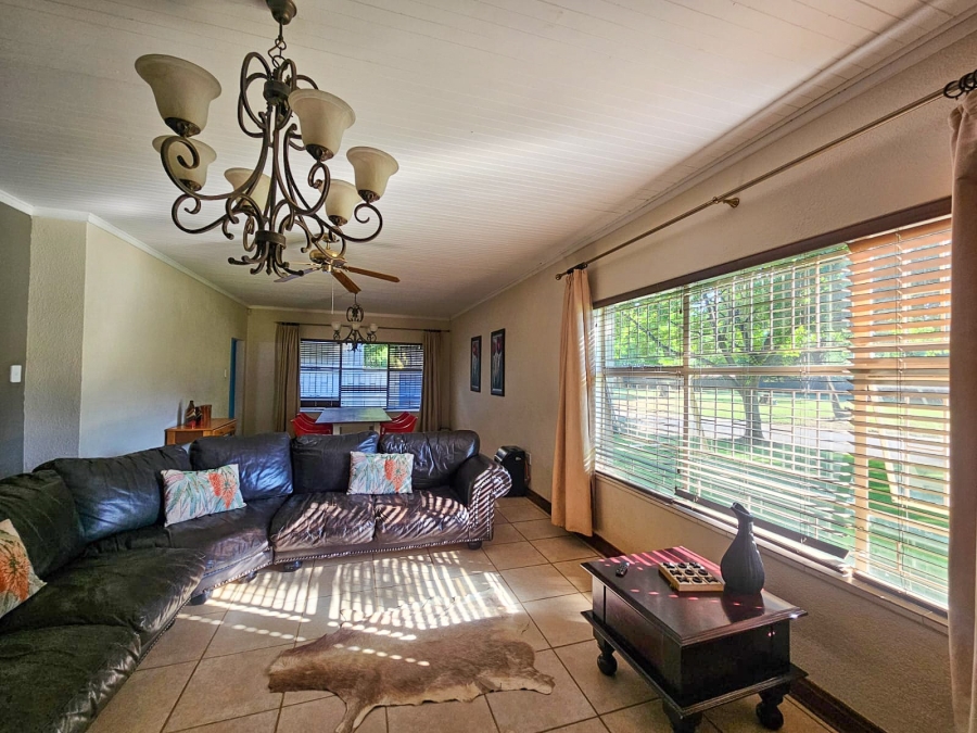 4 Bedroom Property for Sale in Mooivallei Park North West